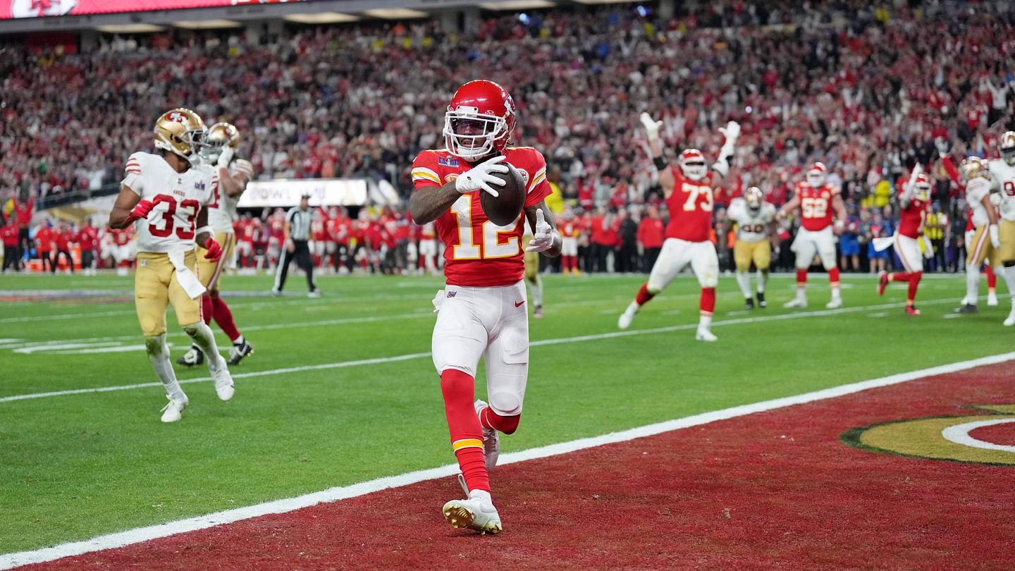 3 former Chiefs who are shockingly still not signed - Vimarsana News