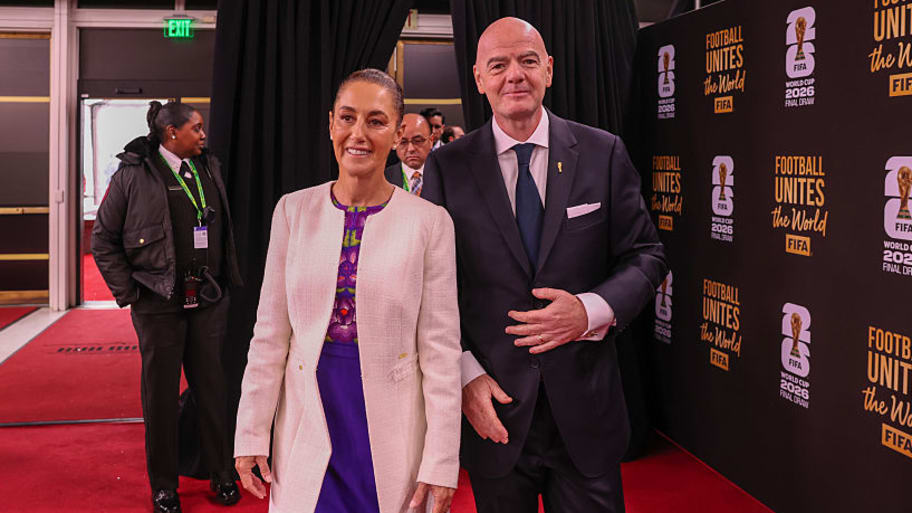 Claudia Sheinbaum and Gianni Infantino.