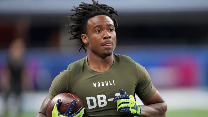 Mar 1, 2024; Indianapolis, IN, USA; Florida State defensive back Renardo Green (DB11) works out during the 2024 NFL Combine at Lucas Oil Stadium. Mandatory Credit: Kirby Lee-USA TODAY Sports