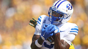 Darius Lassiter hauls in a catch against Baylor