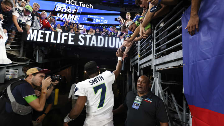 The Shotgun/Throwdown: Geno Smith goes off in Seahawks' win - The Smoking  Musket