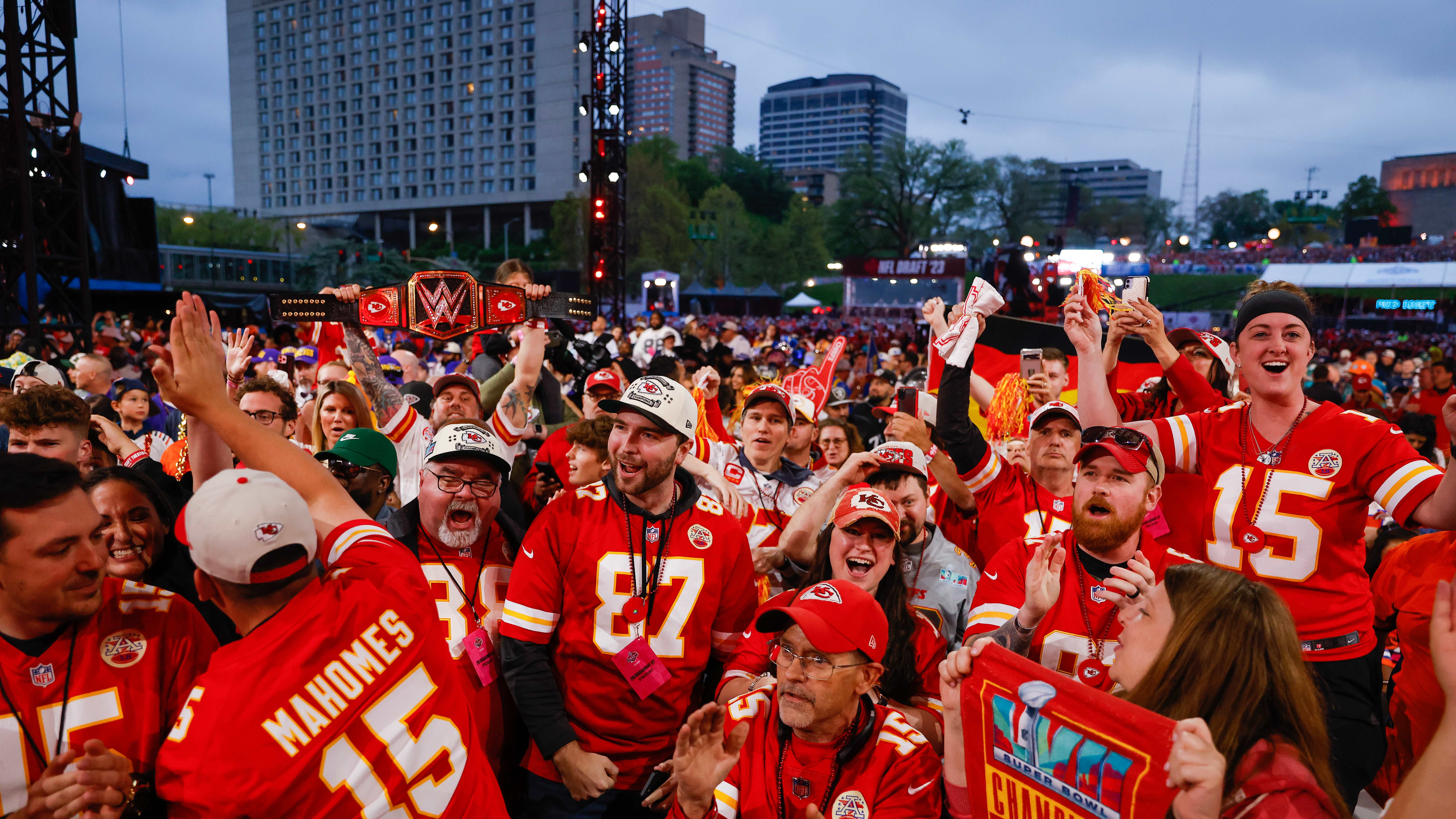 2025 NFL Draft order Raiders trade lateseason momentum for bluechip