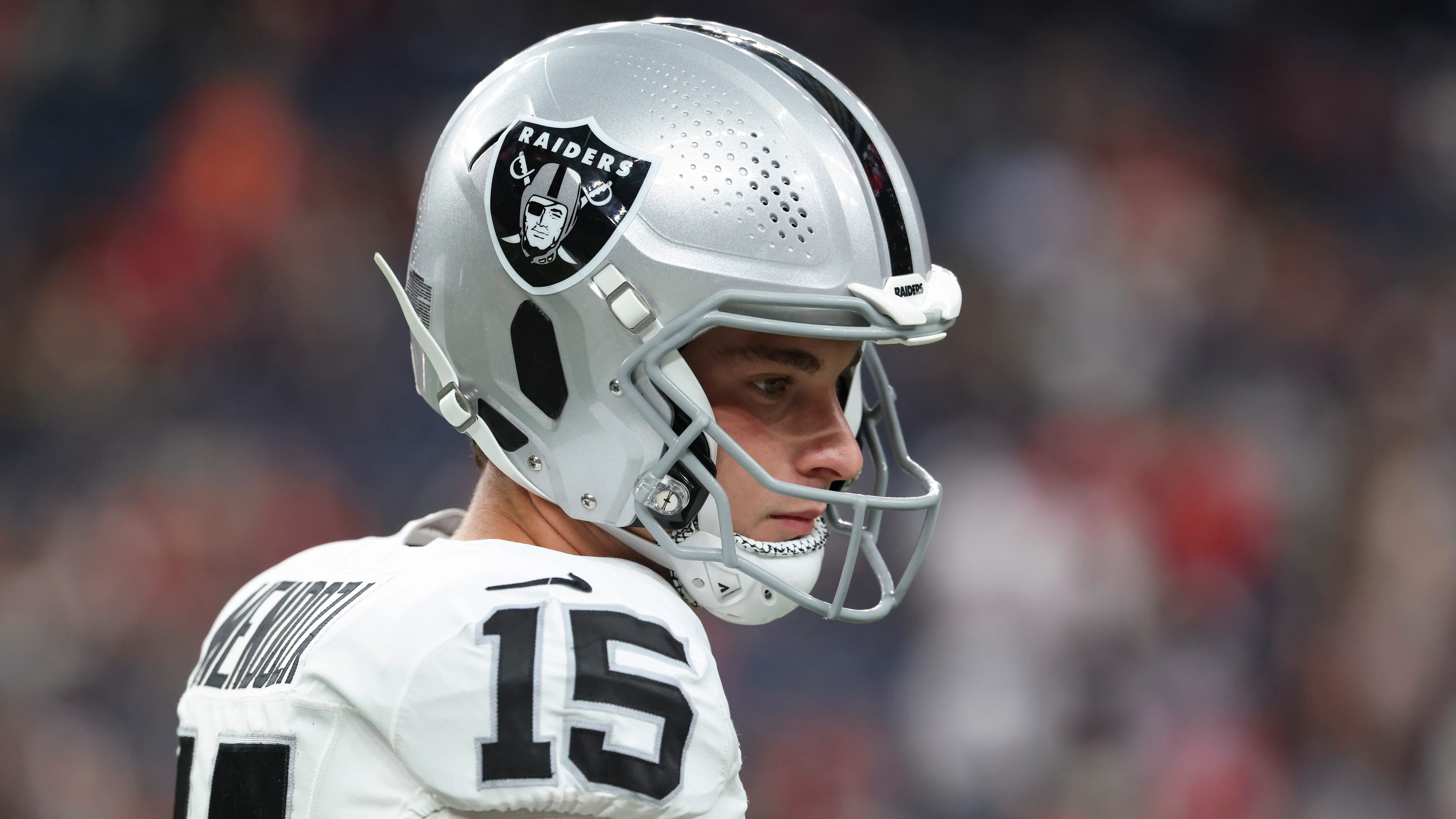 How Raiders' Mendoza Can Use Struggles to Advantage