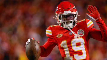 Buffalo Bills v Kansas City Chiefs