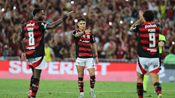 Flamengo atropelou o Fortaleza na 11ª rodada