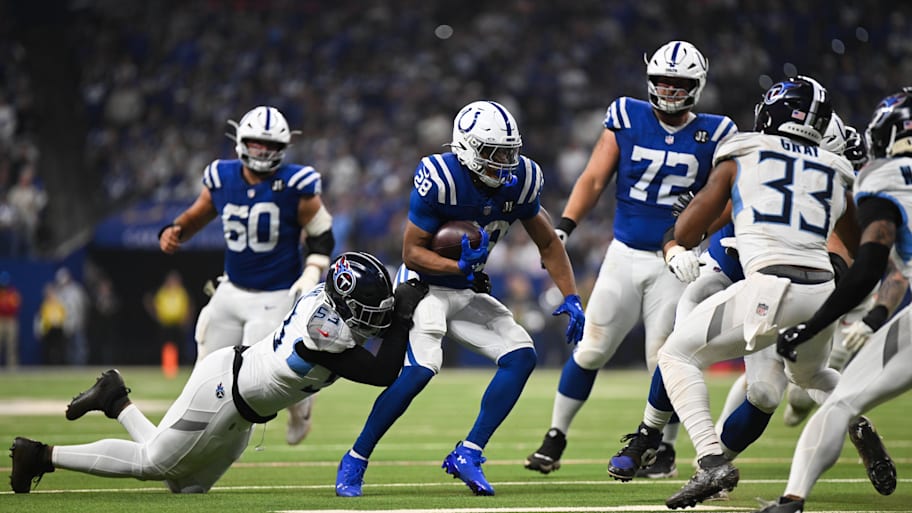 Jonathan Taylor scored three touchdowns in the Colts’ 38–14 win over the Titans.