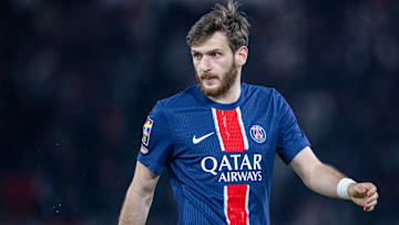 Khvicha Kvaratskhelia et le PSG ont un avantage financier.