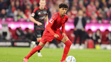 Bayern Munich open to loaning Adam Aznou out on loan in January.