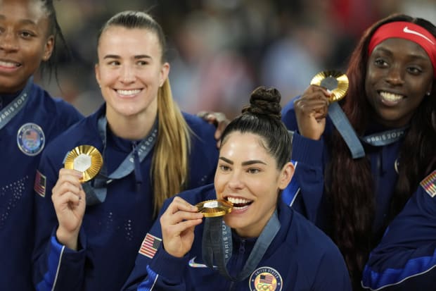 Kelsey Plum starred at La Jolla Country Day High School