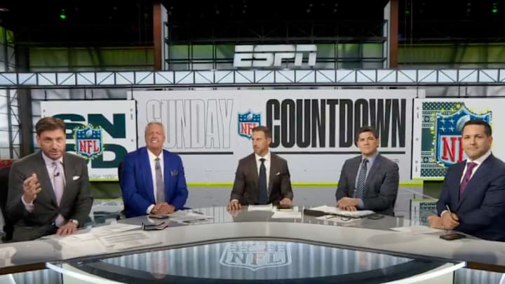 Randy Moss has stepped away from ESPN's Sunday NFL Countdown while he deals with a health issue. Randy Moss has stepped away from ESPN's Sunday NFL Countdown while he deals with a health issue.