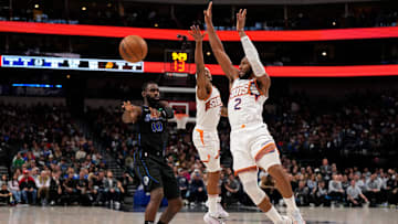 Phoenix Suns v Dallas Mavericks
