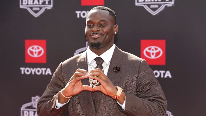 Apr 23, 2026; Pittsburgh, PA, USA; Notre Dame Fighting Irish running back Jeremiyah Love poses on the red carpet before the 2026 NFL Draft at Point State Park. Mandatory Credit: Kirby Lee-Imagn Images