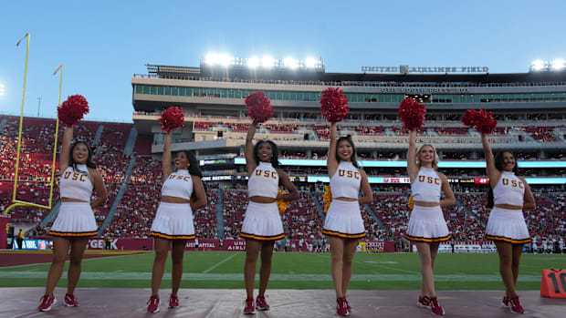 USC Trojans Lincoln Riley Los Angeles Memorial Coliseum Fan Attendance Missouri State Bears Georgia Southern Eagles Makai Lem