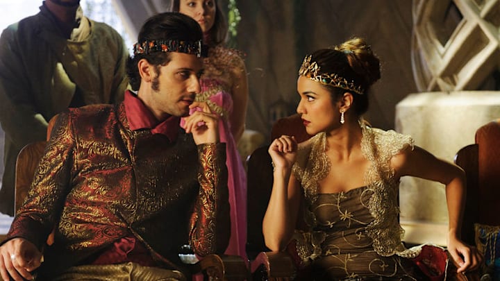 THE MAGICIANS -- "The Cock Barrens" Episode 206 -- Pictured: (l-r) Hale Appleman as Eliot, Summer Bishil as Margo -- (Photo by: Eric Milner/Syfy)