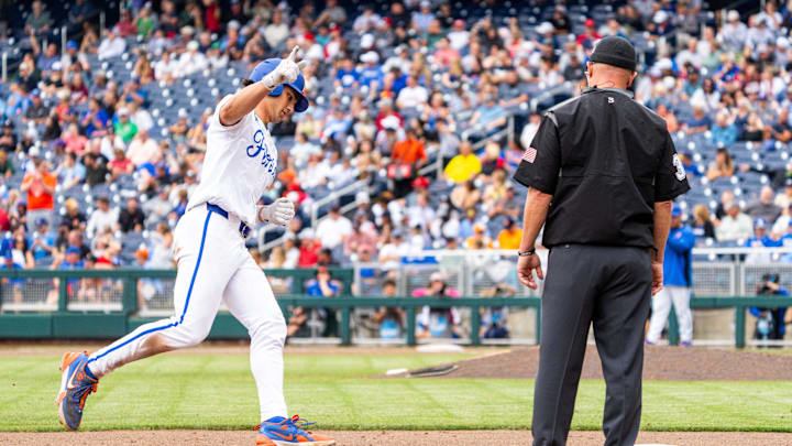 Caglianone rounds the bases.