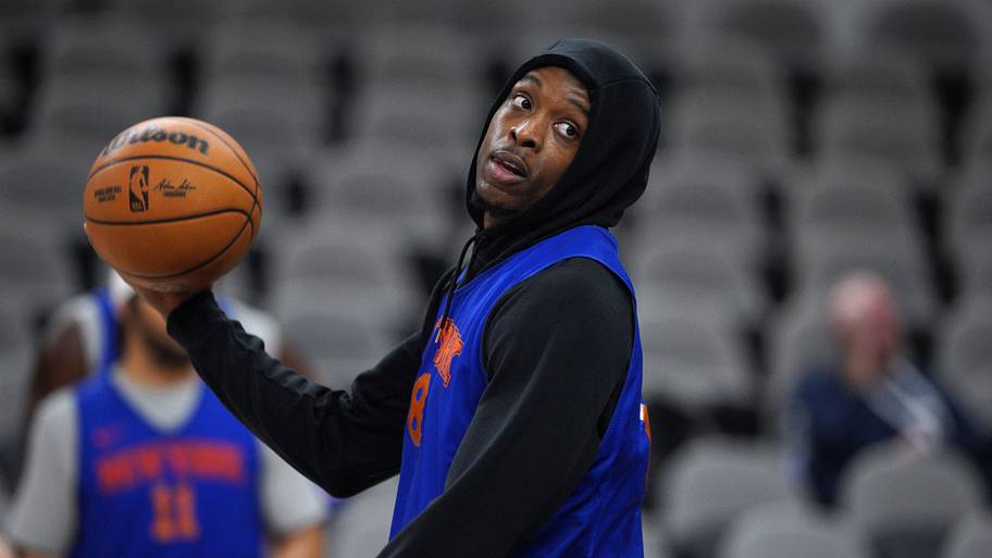 New York Knicks forward OG Anunoby attends practice.