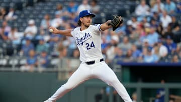 Los Angeles Angels v Kansas City Royals