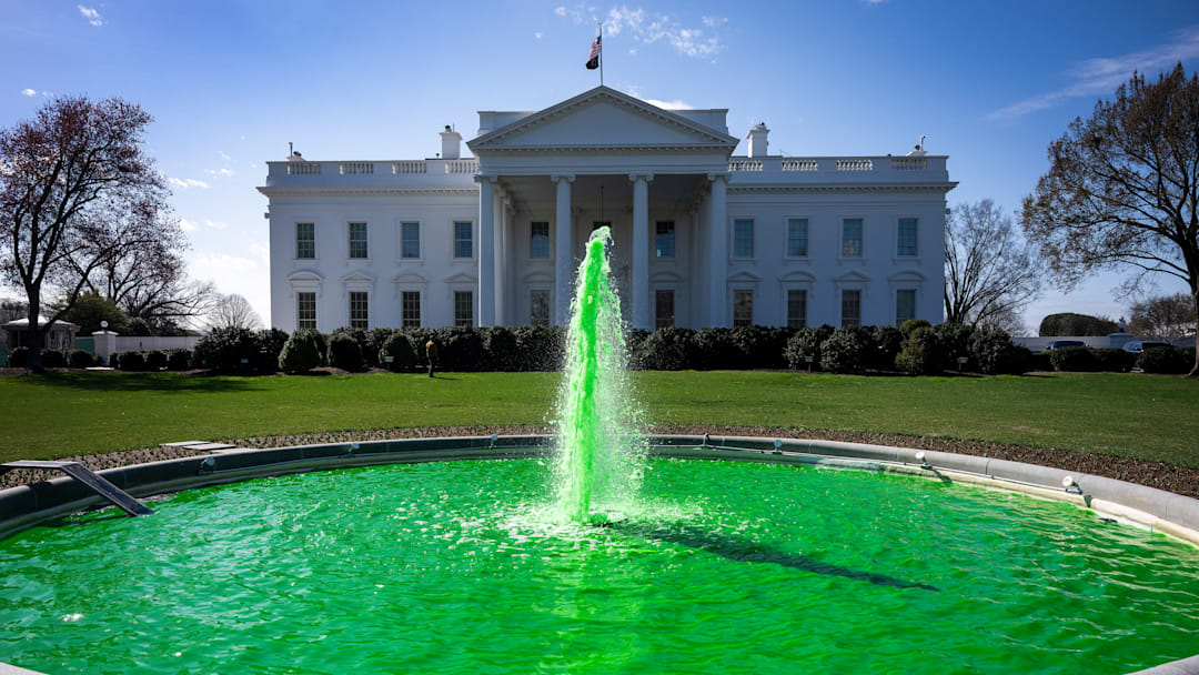 Green fountain at the US White House