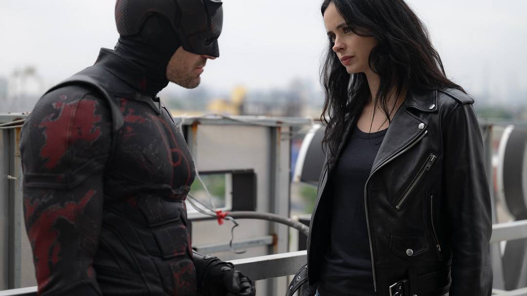 Matt Murdock/Daredevil (Charlie Cox) and Jessica Jones (Krysten Ritter) in Marvel Television's DAREDEVIL: BORN AGAIN SEASON 2, exclusively on Disney+. Photo by Jojo Whilden. © 2026 MARVEL.
