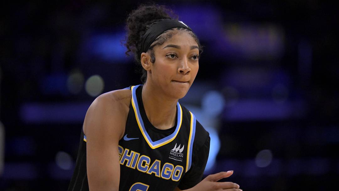 Jun 29, 2025; Los Angeles, California, USA; Chicago Sky forward Angel Reese (5) handles the ball in the second half against the Los Angeles Sparks at Crypto.com Arena. Jun 29, 2025; Los Angeles, California, USA; Chicago Sky forward Angel Reese (5) handles the ball in the second half against the Los Angeles Sparks at Crypto.com Arena.