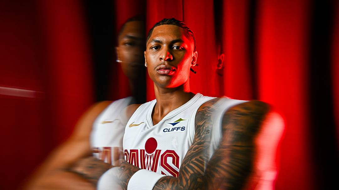 Sep 28, 2026; Cleveland, OH, USA; Cleveland Cavaliers guard Meleek Thomas (15) poses for a photo during media day at Rocket Arena. Mandatory Credit: Ken Blaze-Imagn Images Sep 28, 2026; Cleveland, OH, USA; Cleveland Cavaliers guard Meleek Thomas (15) poses for a photo during media day at Rocket Arena. Mandatory Credit: Ken Blaze-Imagn Images
