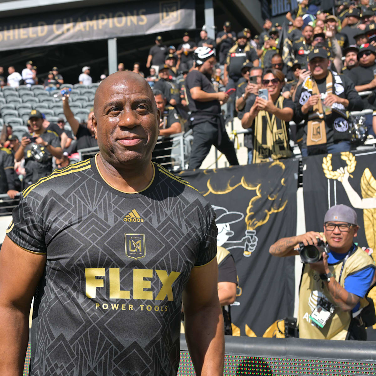 Magic Johnson endorses Vice President Kamala Harris