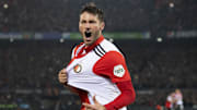Santiago Giménez en la mira de otro equipo europeo