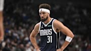 Thompson set a record in his Mavericks debut