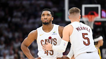 Donovan Mitchell, Sam Merrill, Cleveland Cavaliers