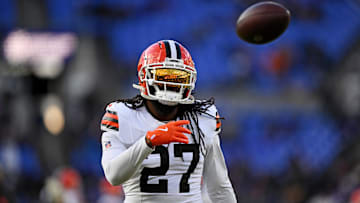 Jan 4, 2025; Baltimore, Maryland, USA; Cleveland Browns running back D'Onta Foreman (27) warms up before the game against Baltimore Ravens at M&T Bank Stadium. Mandatory Credit: Tommy Gilligan-Imagn Images