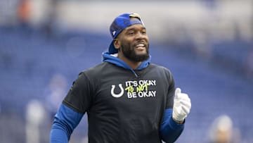 Oct 2, 2022; Indianapolis, Indiana, USA;  Indianapolis Colts linebacker Shaquille Leonard (53) runs
