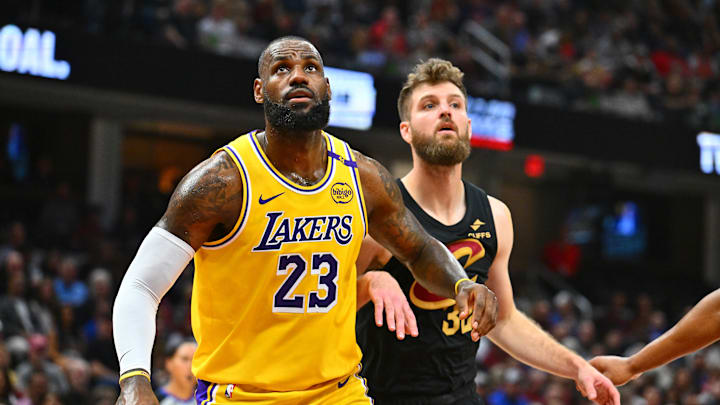 LeBron James, Los Angeles Lakers and Dean Wade, Cleveland Cavaliers
