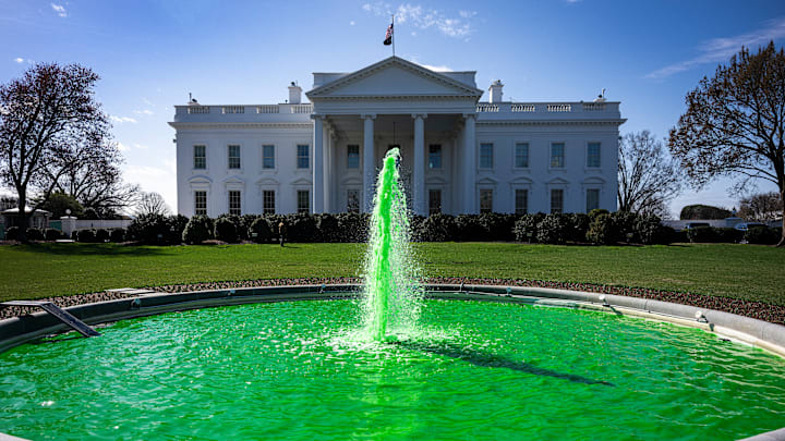 Green fountain at the US White House