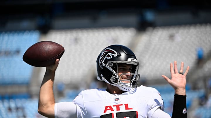 Atlanta Falcons quarterback Kirk Cousins (18)