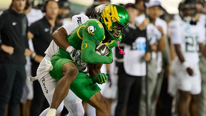 Sep 18, 2026; Eugene, Oregon, USA; Oregon Ducks wide receiver Messiah Hampton (15) catches a pass for a first down during the second half against the Portland State Vikings at Autzen Stadium. Mandatory Credit: Troy Wayrynen-Imagn Images