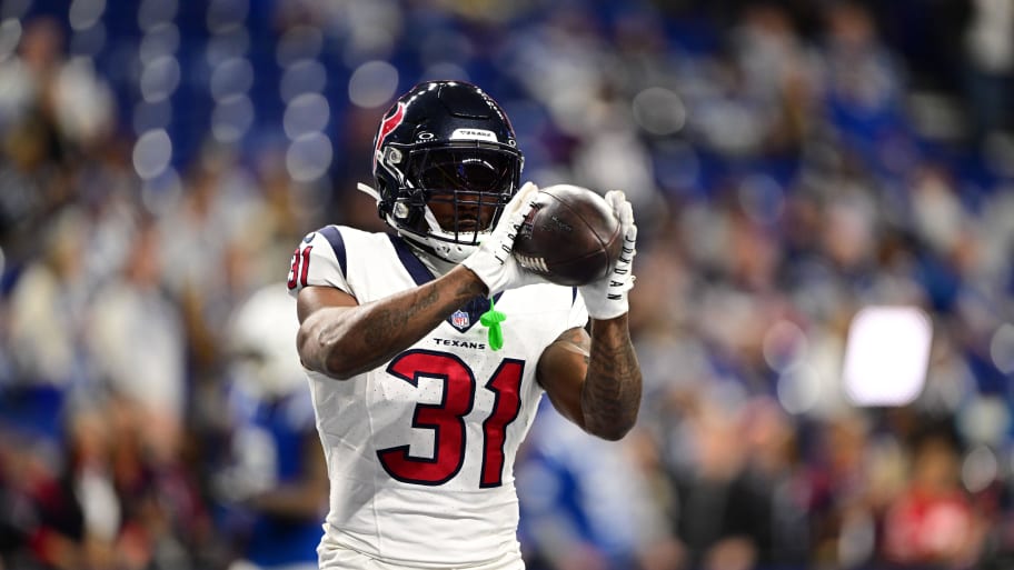 Jan 6, 2024; Indianapolis, Indiana, USA; Houston Texans running back Dameon Pierce (31) catches a pass during warm ups before a game against the Indianapolis Colts at Lucas Oil Stadium. Mandatory Credit: Marc Lebryk-USA TODAY Sports | Marc Lebryk-USA TODAY Sports