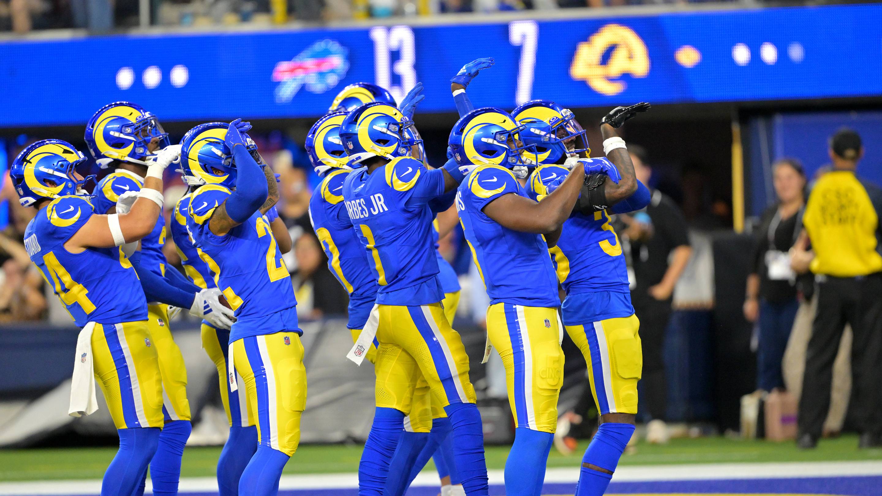 Rams Midweek Report: Favorable Schedule Ahead, Myles Garrett Update, Sean McVay Concerns