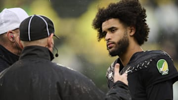 A sluggish start in Autzen as Oregon slogged to a 0-0 start against Wisconsin in the Grateful Dead game.