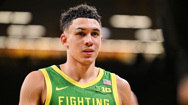Feb 19, 2025; Iowa City, Iowa, USA; Oregon Ducks guard Jackson Shelstad (3) walks off the court after the game against the Iowa Hawkeyes at Carver-Hawkeye Arena. Mandatory Credit: Jeffrey Becker-Imagn Images Feb 19, 2025; Iowa City, Iowa, USA; Oregon Ducks guard Jackson Shelstad (3) walks off the court after the game against the Iowa Hawkeyes at Carver-Hawkeye Arena. Mandatory Credit: Jeffrey Becker-Imagn Images