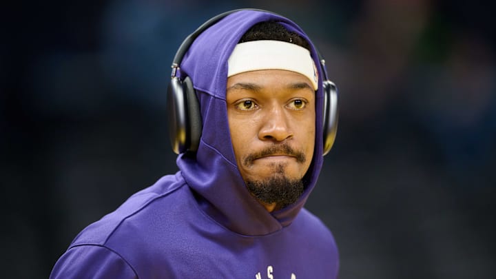 Dec 28, 2024; San Francisco, California, USA; Phoenix Suns guard Bradley Beal (3) warms up before the game between the Phoenix Suns and the Golden State Warriors at Chase Center. Mandatory Credit: Robert Edwards-Imagn Images Dec 28, 2024; San Francisco, California, USA; Phoenix Suns guard Bradley Beal (3) warms up before the game between the Phoenix Suns and the Golden State Warriors at Chase Center. Mandatory Credit: Robert Edwards-Imagn Images
