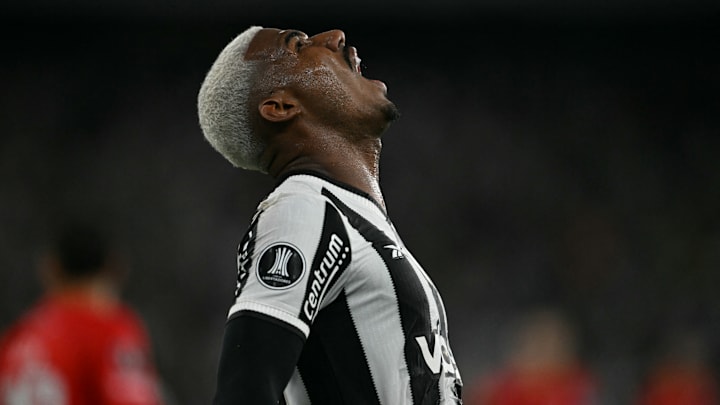 Fogão ganha tempo para decisão na Libertadores Fogão ganha tempo para decisão na Libertadores