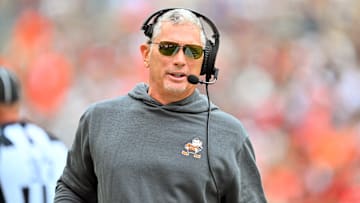 Tennessee Titans v Cleveland Browns