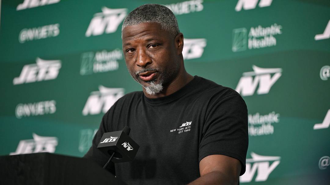 New York Jets head coach Aaron Glenn speaks at a press conference during minicamp at Atlantic Health Jets Training Center. New York Jets head coach Aaron Glenn speaks at a press conference during minicamp at Atlantic Health Jets Training Center.