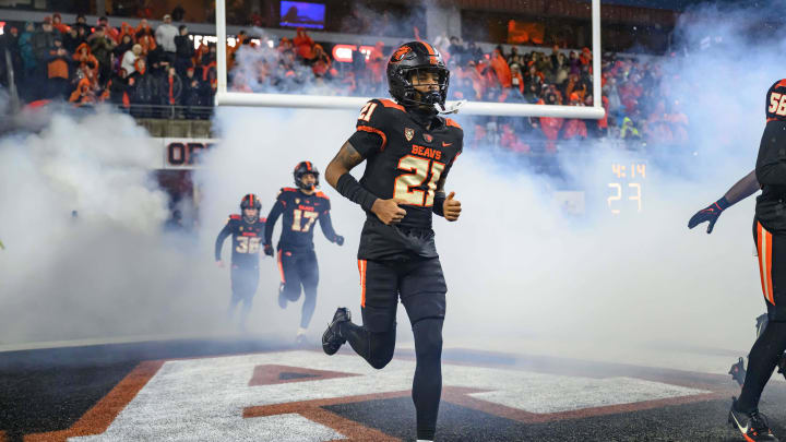 Nov 18, 2023; Corvallis, Oregon, USA; Oregon State Beavers wide receiver David Wells Jr. (21) takes the field against the Washington Huskies at Reser Stadium. Mandatory Credit: Craig Strobeck-USA TODAY Sports