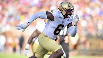 Boston College Eagles defensive end Donovan Ezeiruaku (6)