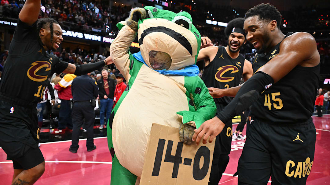 Chicago Bulls v Cleveland Cavaliers - Emirates NBA Cup