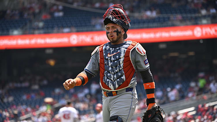 Jul 4, 2024; Washington, District of Columbia, USA; New York Mets catcher Francisco Alvarez (4) wears a 4th of July themed catcherís kit against the Washington Nationals during the first inning at Nationals Park. Mandatory Credit: Rafael Suanes-USA TODAY Sports