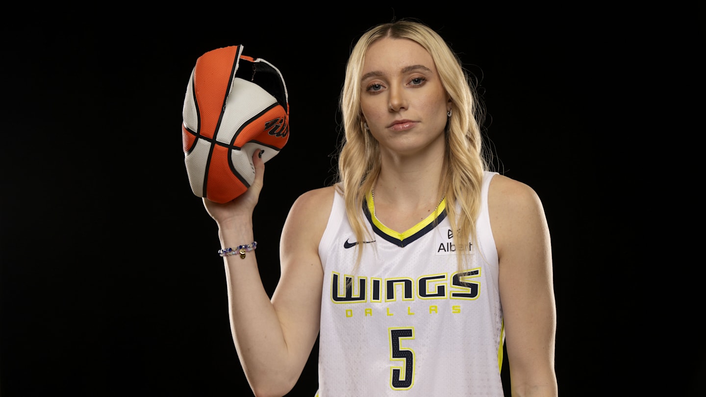 GMs Favor Bueckers for 2025 WNBA Rookie of Year