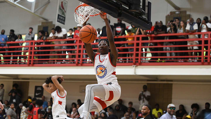 LeBron James younger son commits to Arizona Wildcats