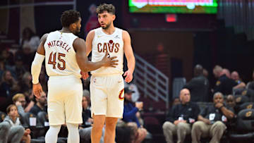 Donovan Mitchell, Ty Jerome 